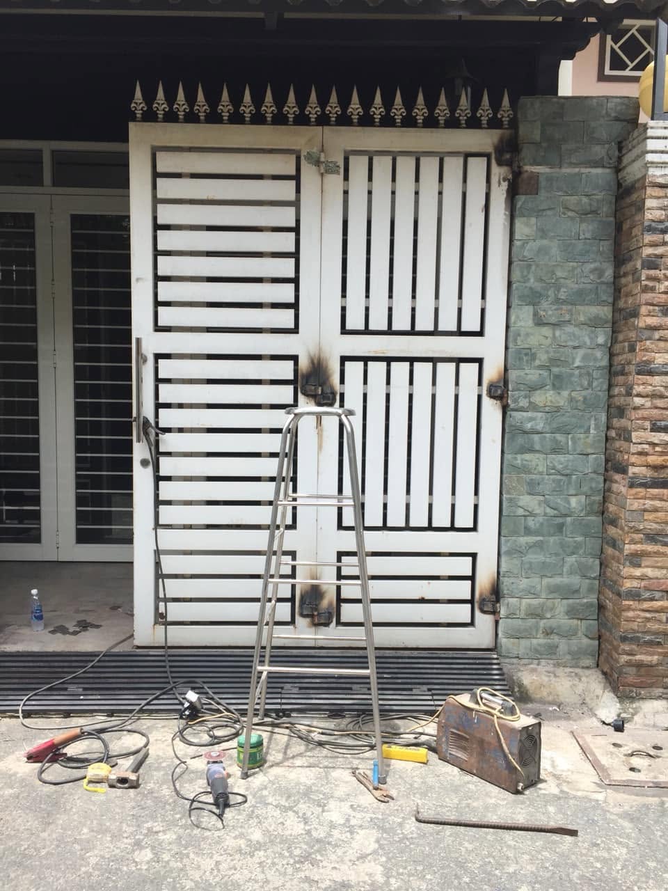 Thợ Hàn Gấp Tại Hà Nội – Nhận Hàn Sửa Sắt Tận Nơi